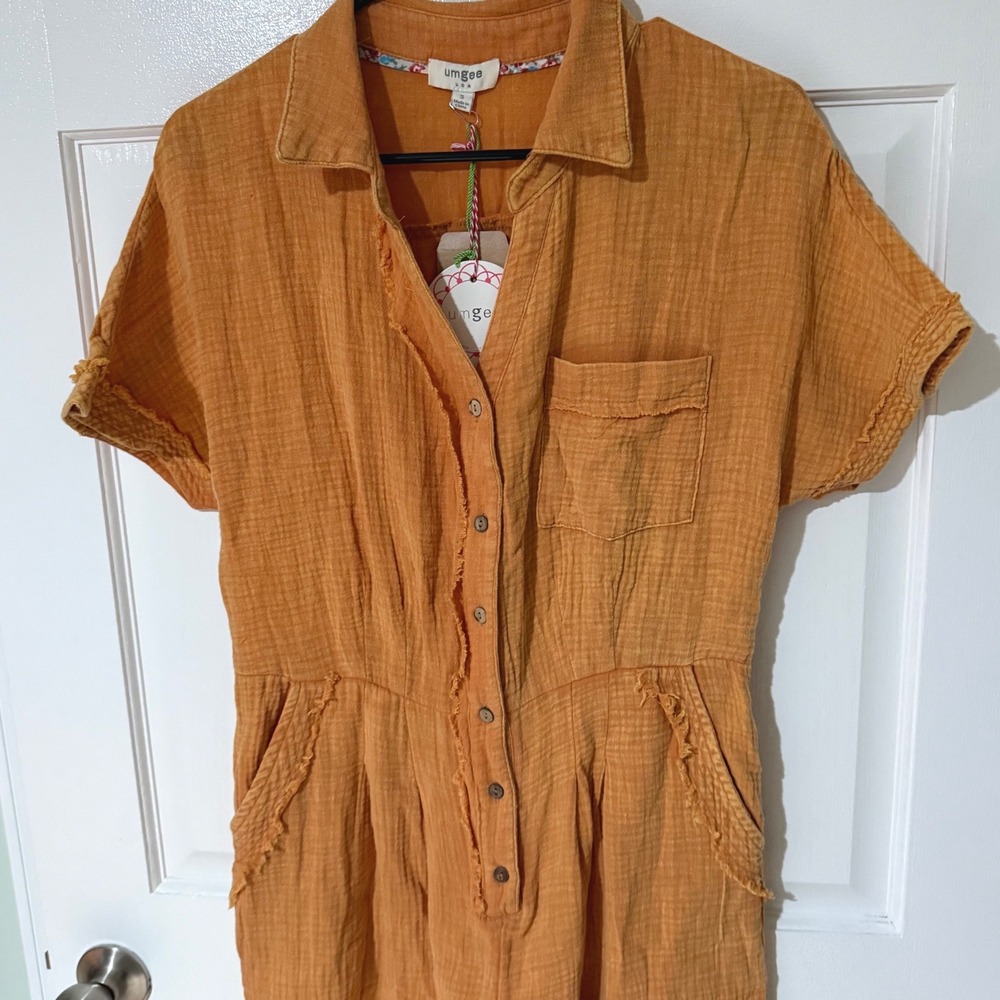 Umgee Womens Mustard Orange Gauze Ruffle Hem Button Front Jumpsuit Small NWT - Picture 3 of 4